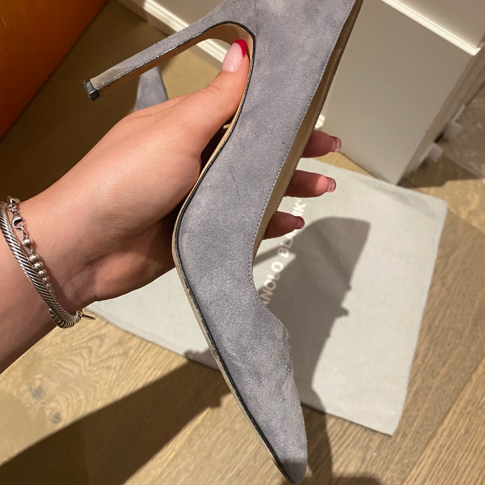 Manolo Blahnik Gray Suede Pumps - Picture 12 of 15